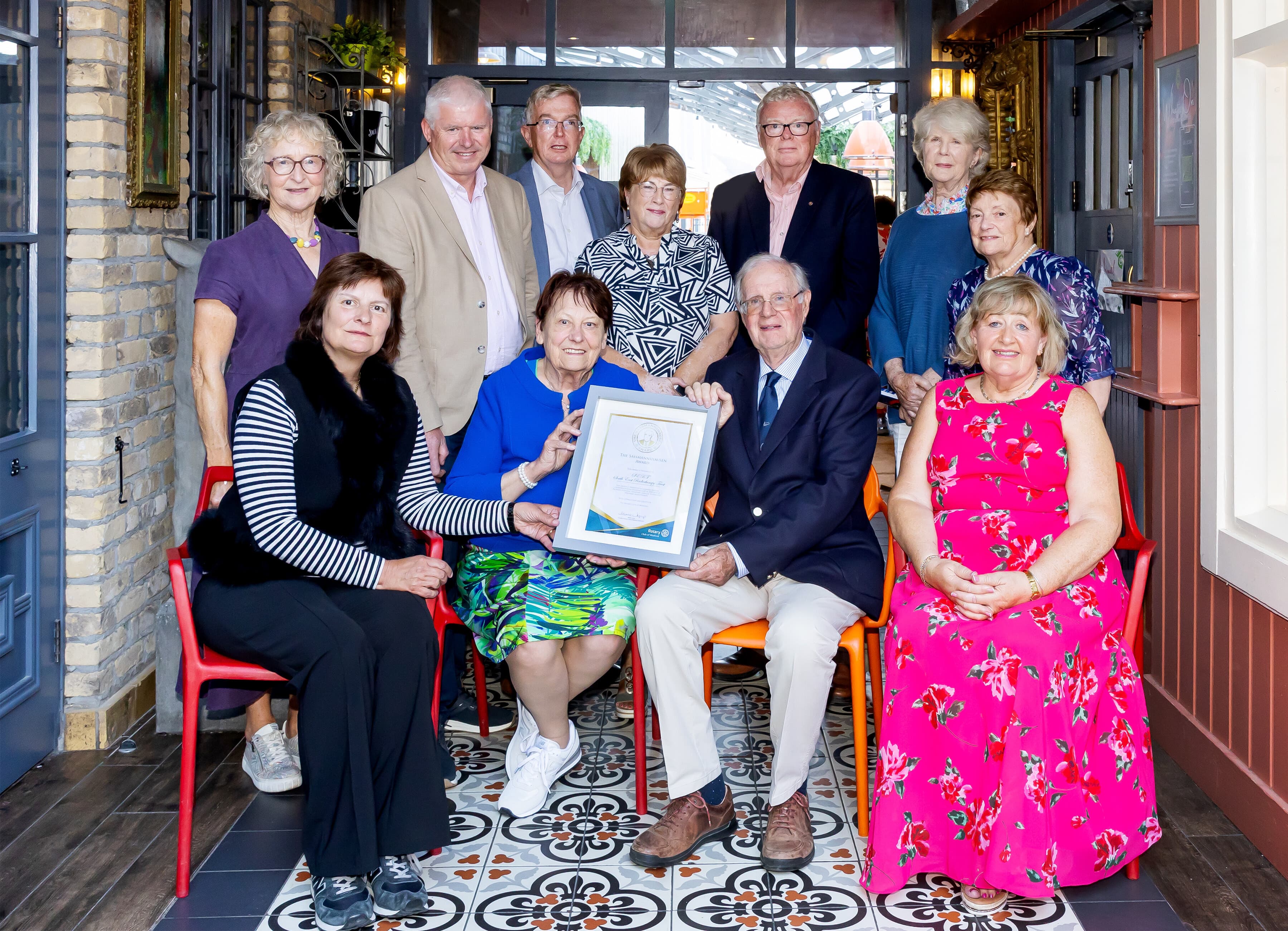 Jurgen Sassmanhausen award to Gordon Watson